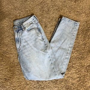 American eagle Mom jeans